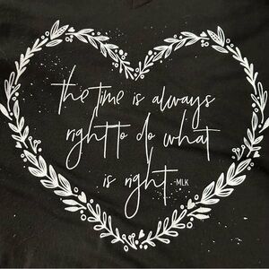 Oliver & Otis black graphic neck tee Sz L